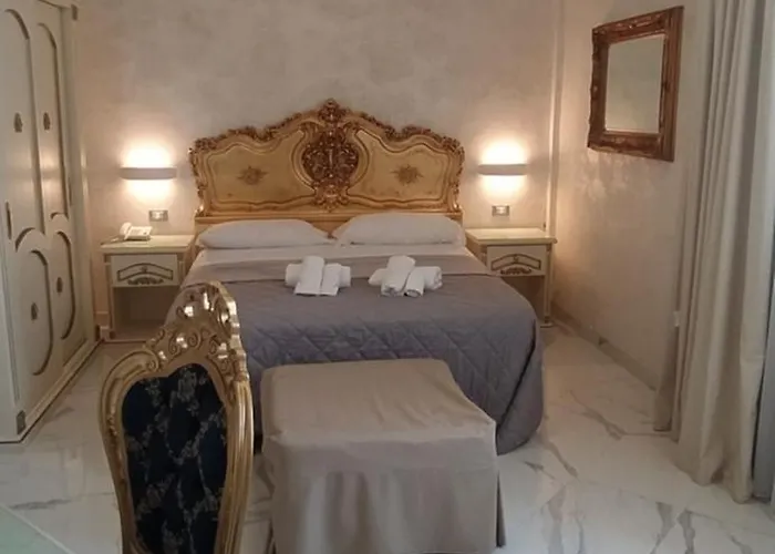 Paradise Hotel 4*