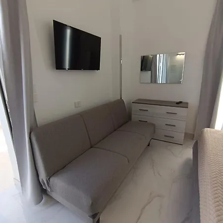 Paradise Hotel