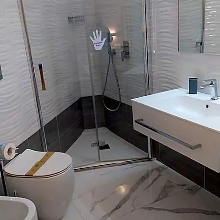 Paradise Hotel 4*