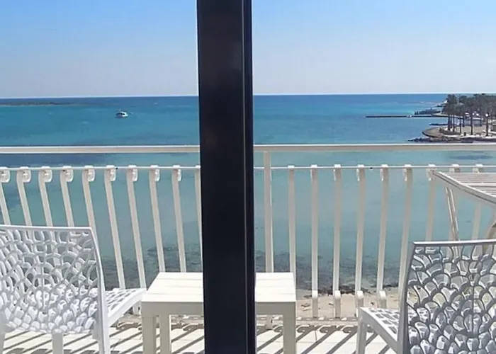 Paradise Hotel